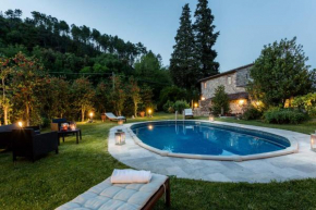 Villa Coccinelle, A secret sweet idyllic retreat for 2 couples with private pool & air conditioning, Capannori